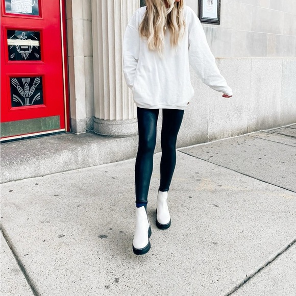 NWOT FRYE CHLOE LEATHER BOOT - Picture 2 of 9